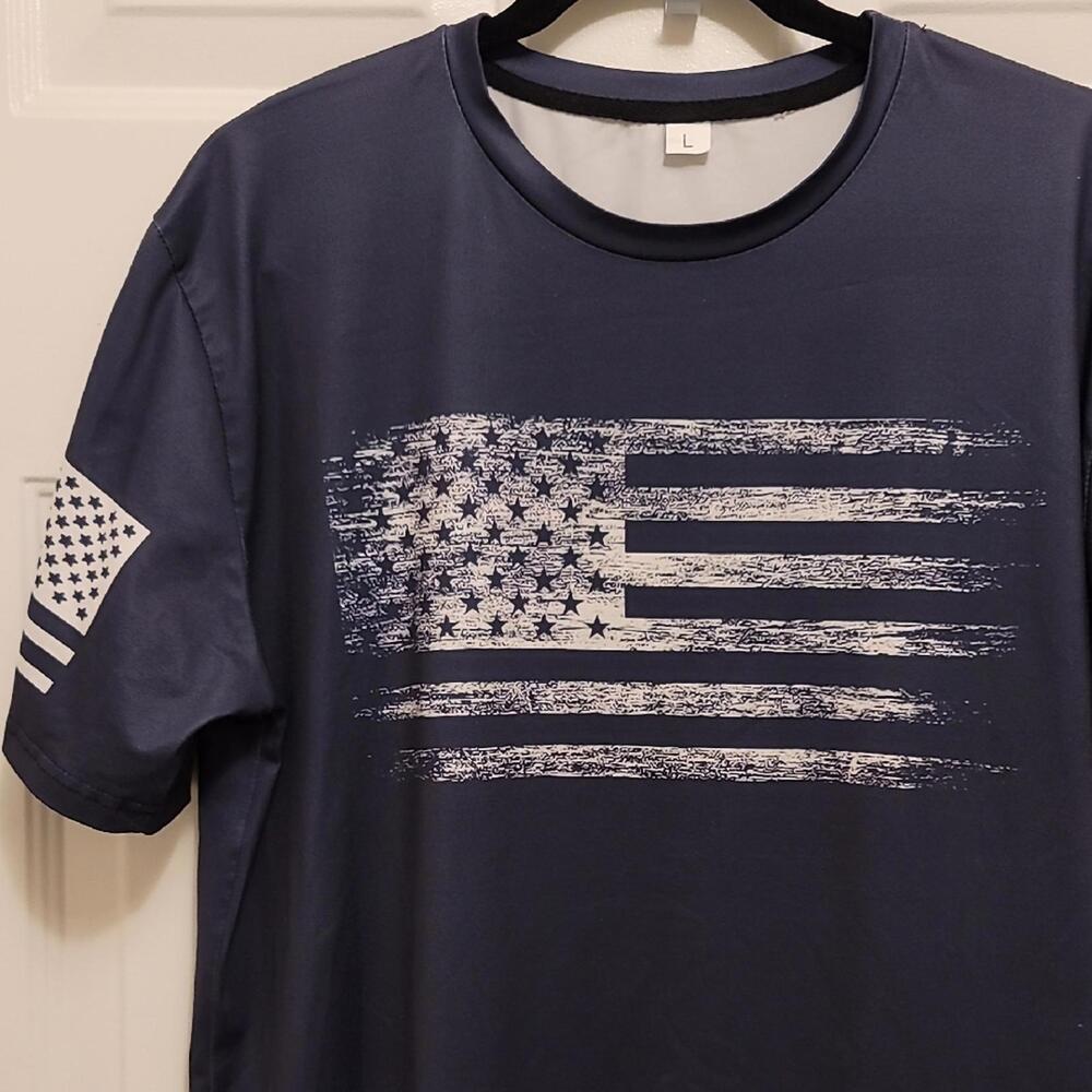 Sz.L American Flag Distressed Athletic Shirt .. Flag On Right Sleeve